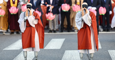 Lotus Lantern Festival 2026 Lights Up Seoul with Robot Monks